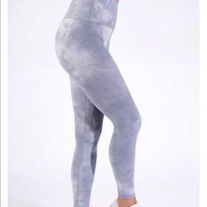 NWOT tie dye leggings